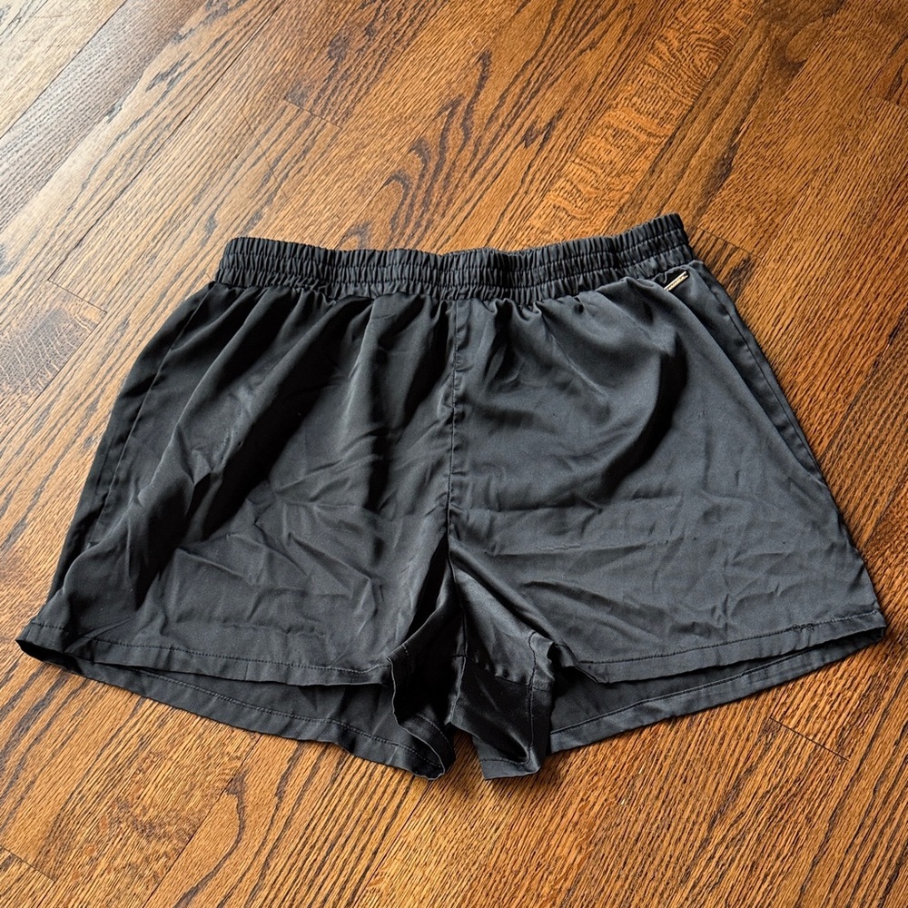 B34 BCBGMaxAzria Women's Large Black Athletic Shorts Satin Stretch